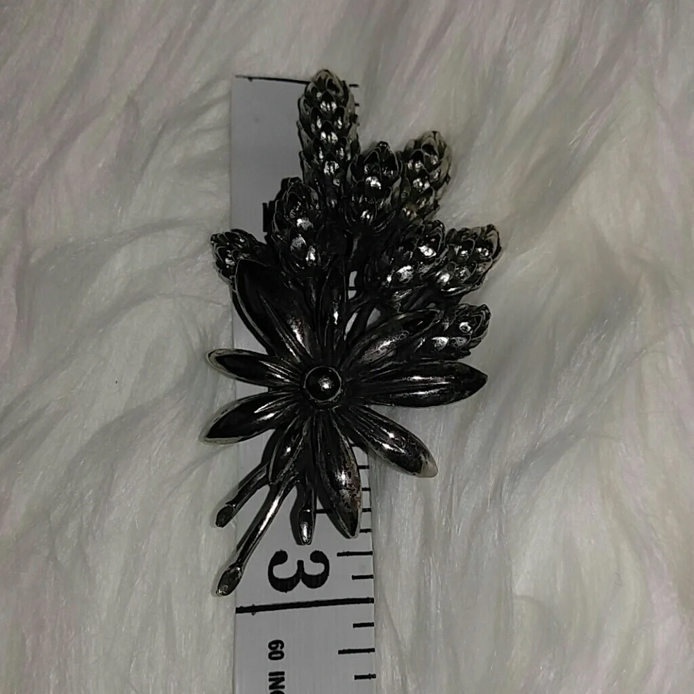 Vintage Floral Brooch Pin Wheat Spray